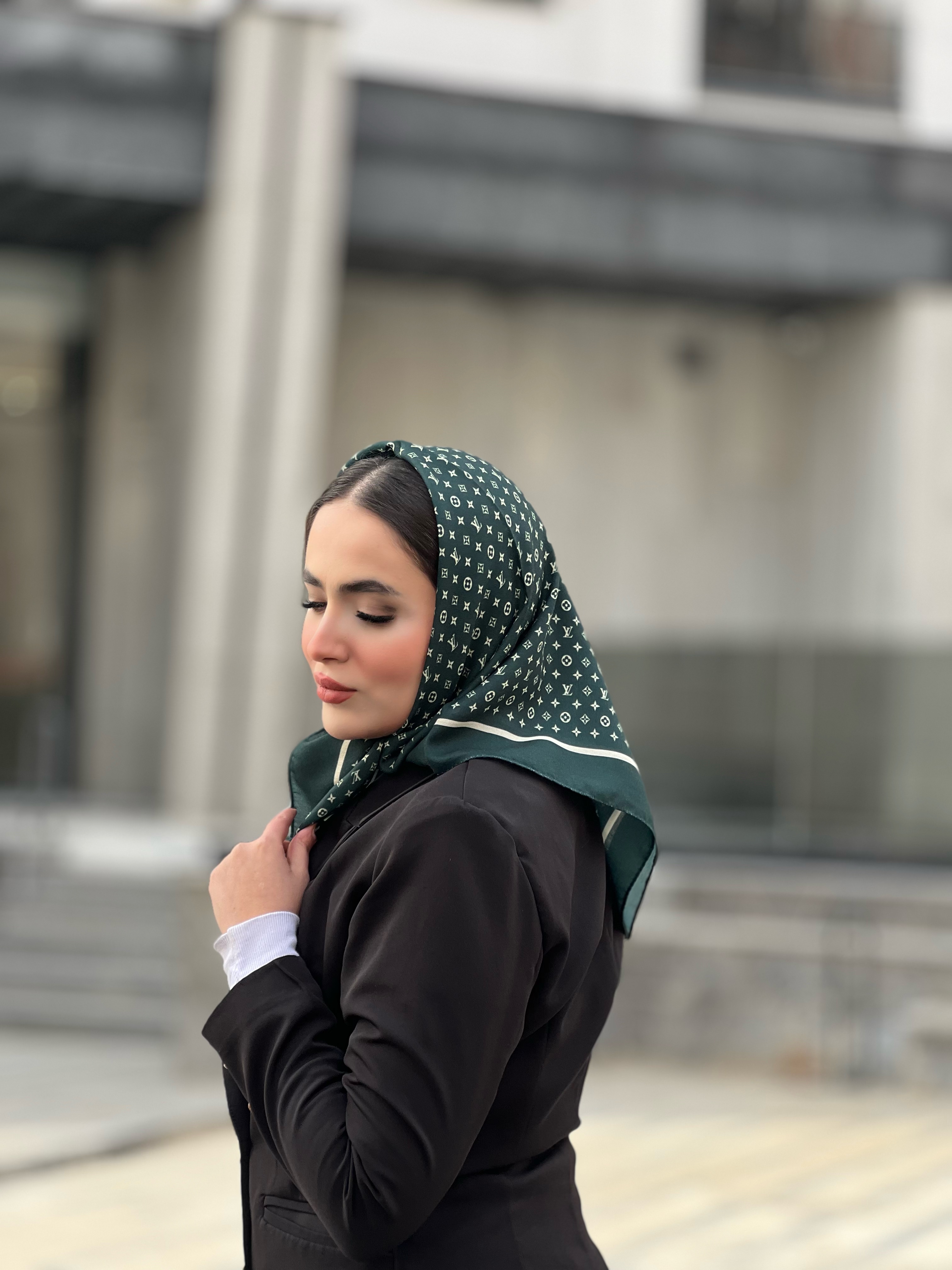 مینی اسکارف بسته10طرحی کد mp14 (عمده)
