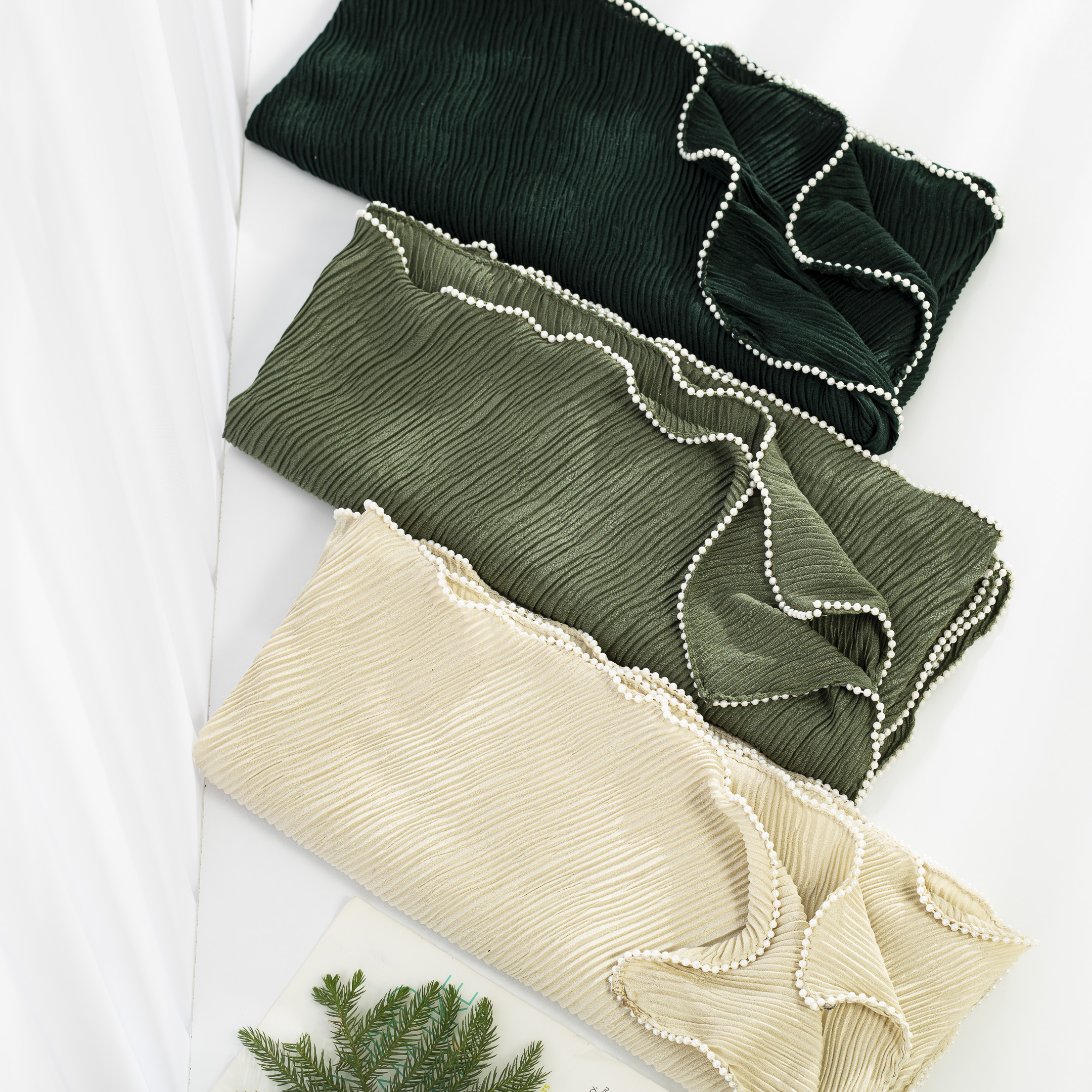 شال پلیسه دورمروارید بسته12رنگی کد sm25 (عمده)
