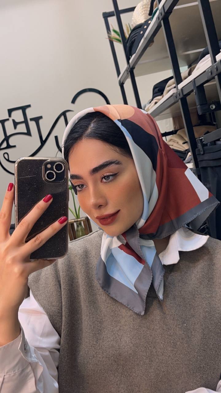 مینی اسکارف ابریشم توییل طرحای انتزاعی بسته8طرحی کد mt25 (عمده)
