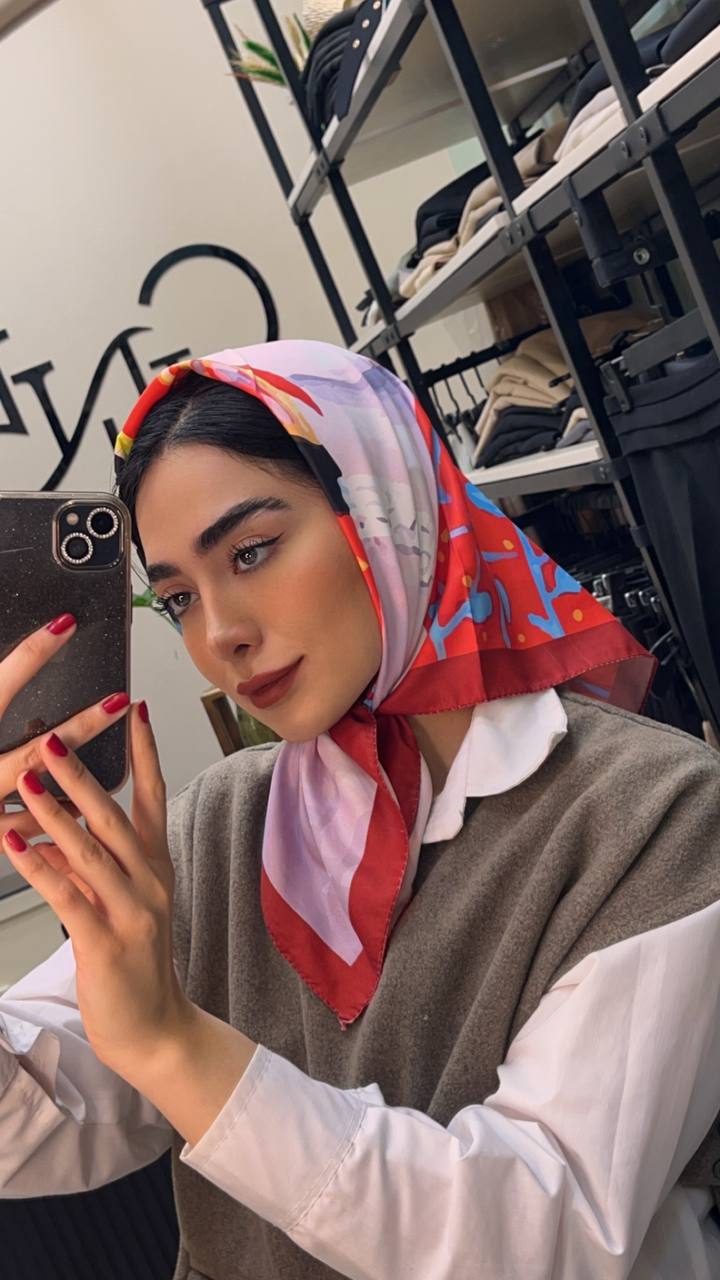 مینی اسکارف ابریشم توییل طرحای انتزاعی بسته8طرحی کد mt25 (عمده)
