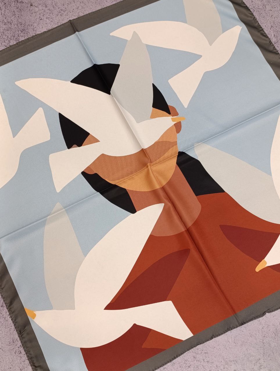 مینی اسکارف ابریشم توییل طرحای انتزاعی بسته8طرحی کد mt25 (عمده)
