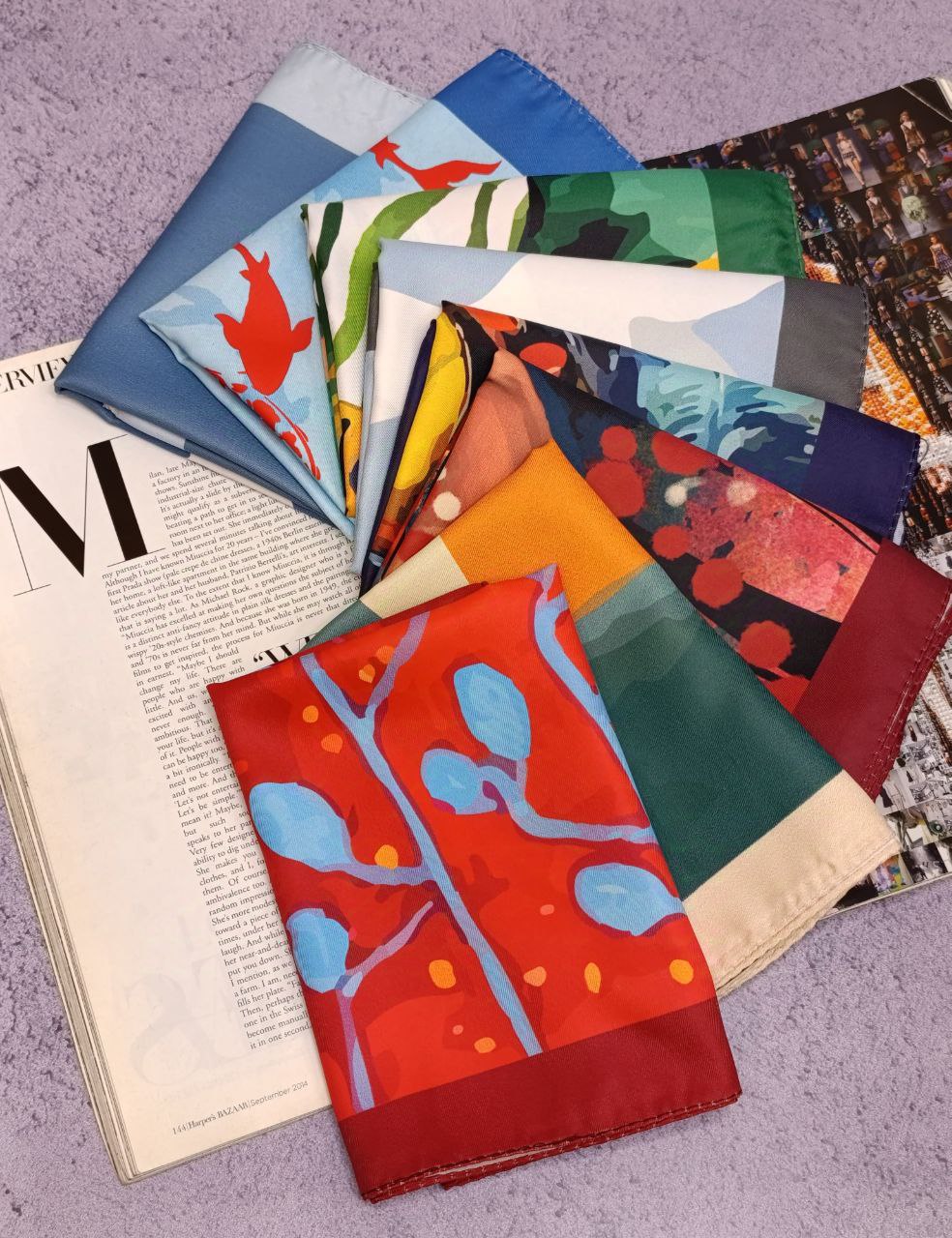 مینی اسکارف ابریشم توییل طرحای انتزاعی بسته8طرحی کد mt25 (عمده)
