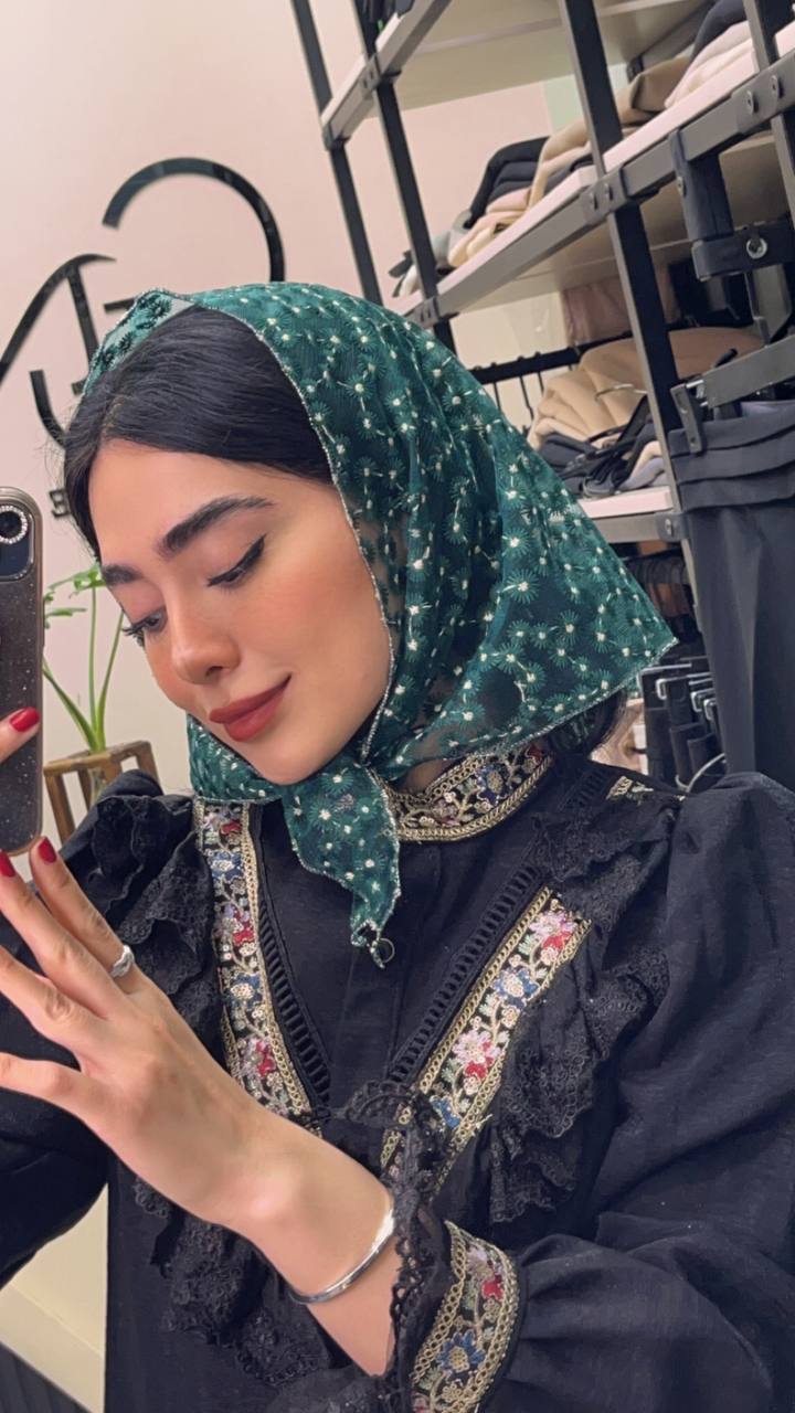 مینی اسکارف سه گوش توری بابونه بسته8رنگی کد mm5 (عمده)
