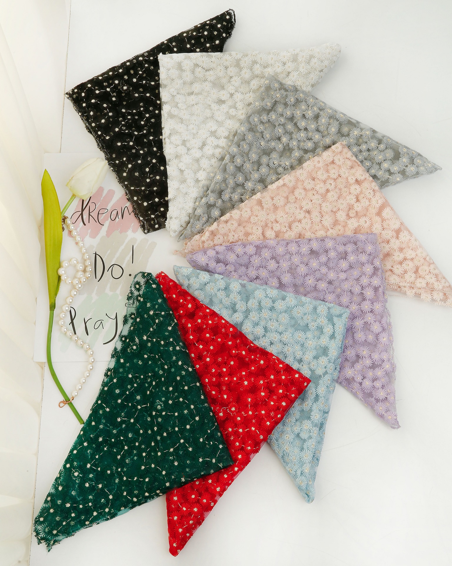 مینی اسکارف سه گوش توری بابونه بسته8رنگی کد mm5 (عمده)
