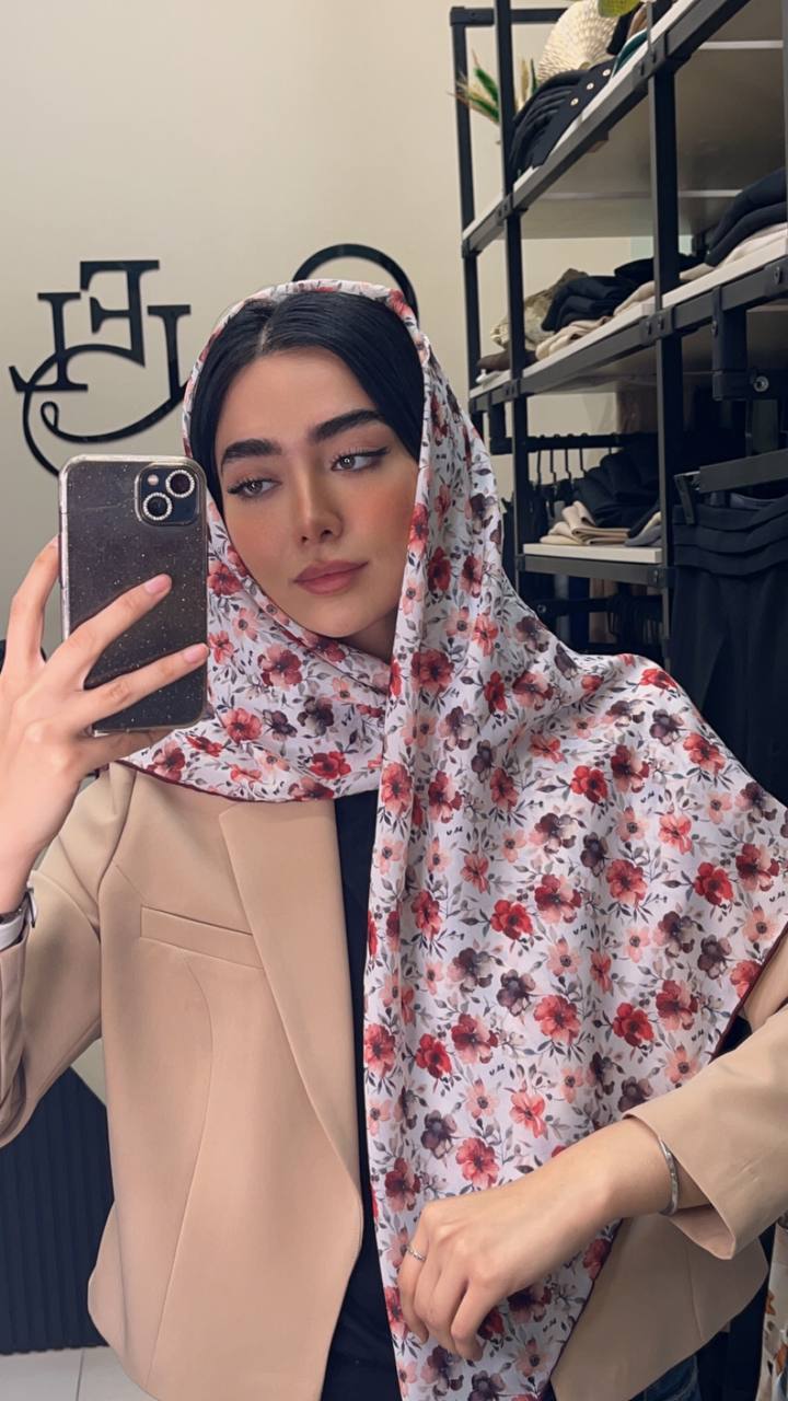 روسری حریردستدوز بسته8طرحی کد r64 (عمده)
