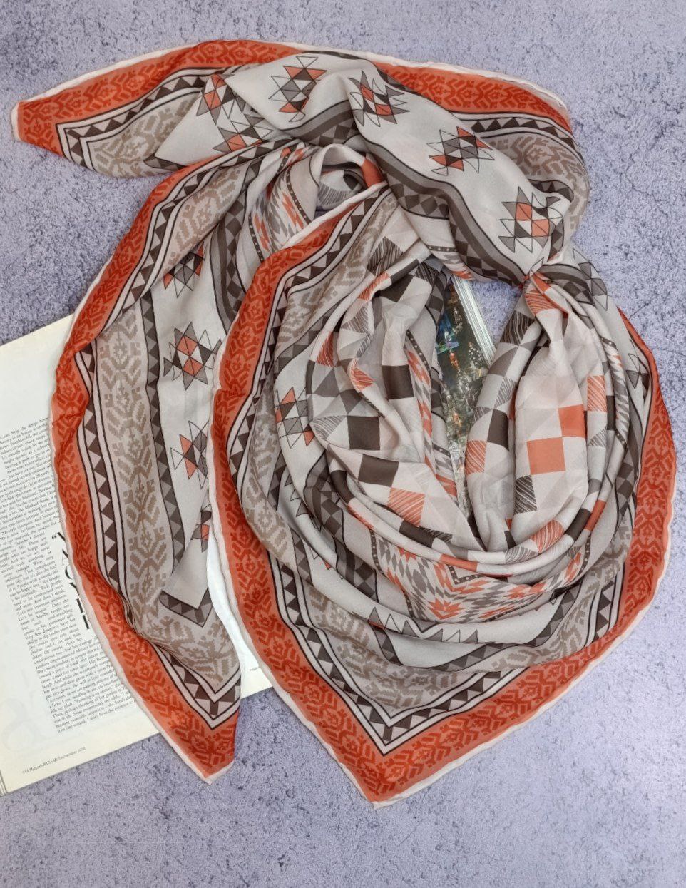 روسری حریر دستدوز سری انتخابی کد r68 (عمده)
