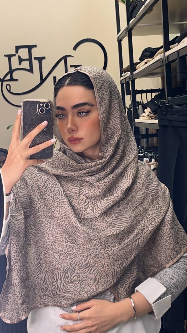 شال کنفی دورگان وارداتی بسته12طرحی کد sh48 (عمده)
