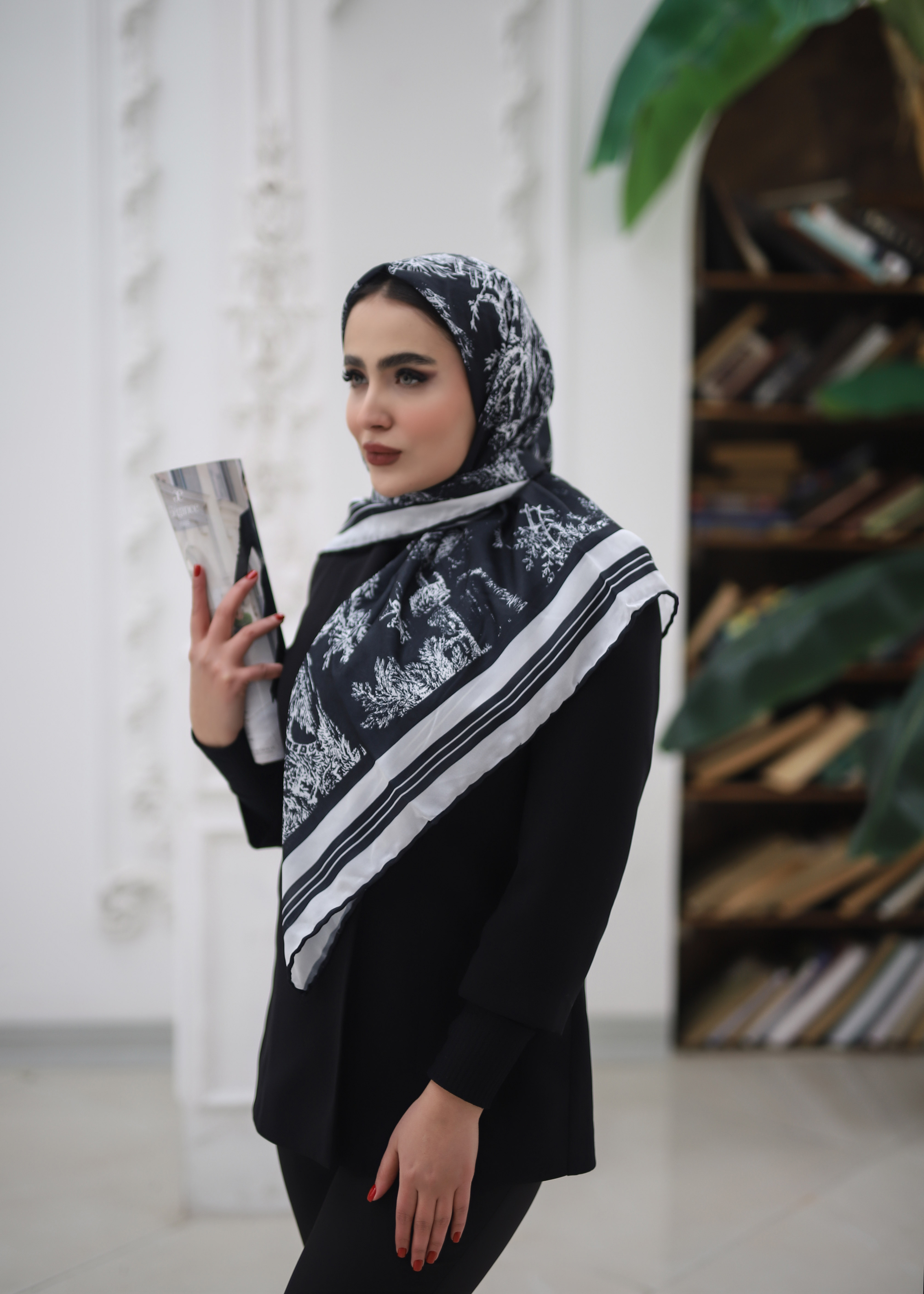 روسری حریر دستدوز بسته8رنگی کد r70 (عمده)
