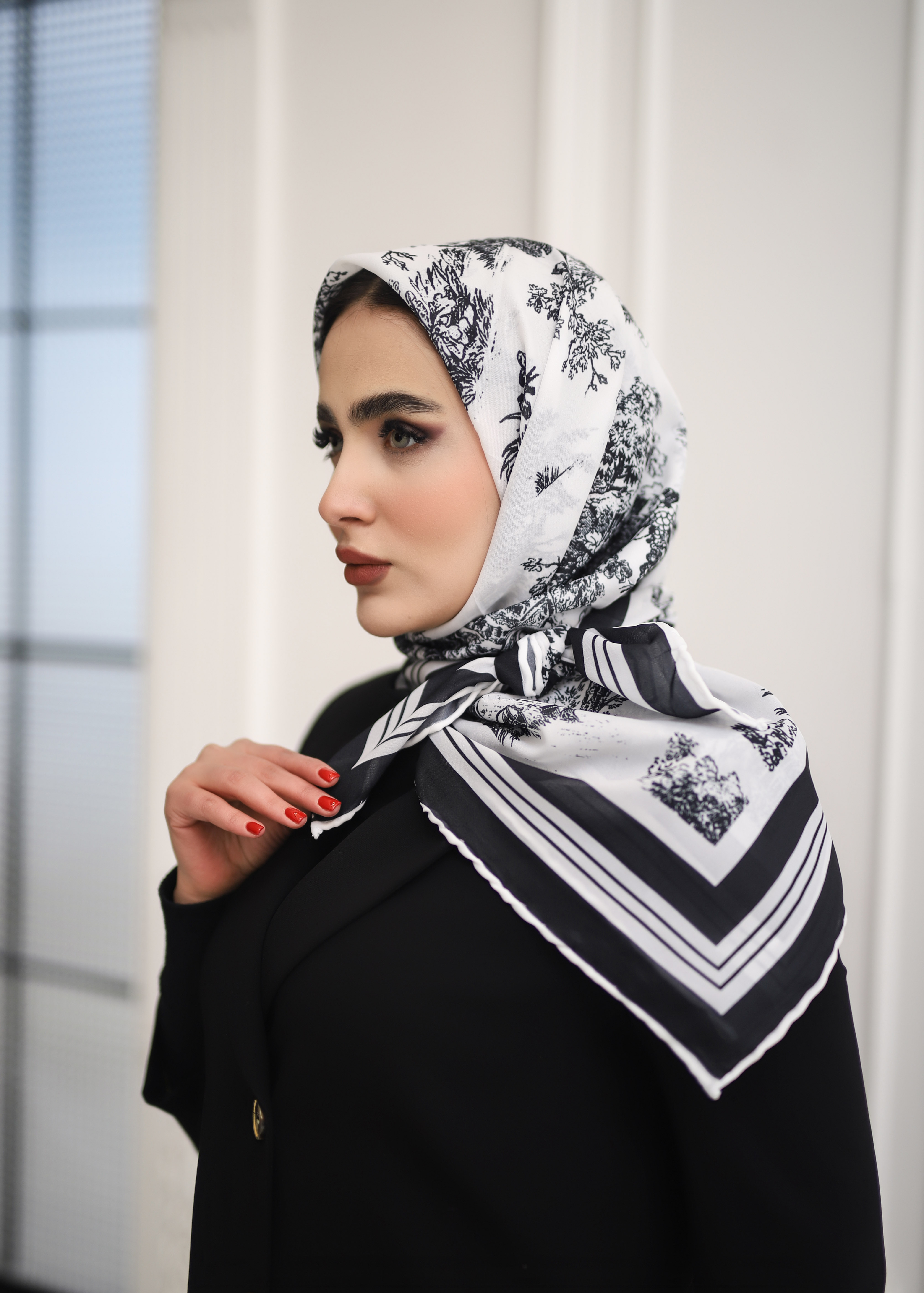 روسری حریر دستدوز بسته8رنگی کد r70 (عمده)
