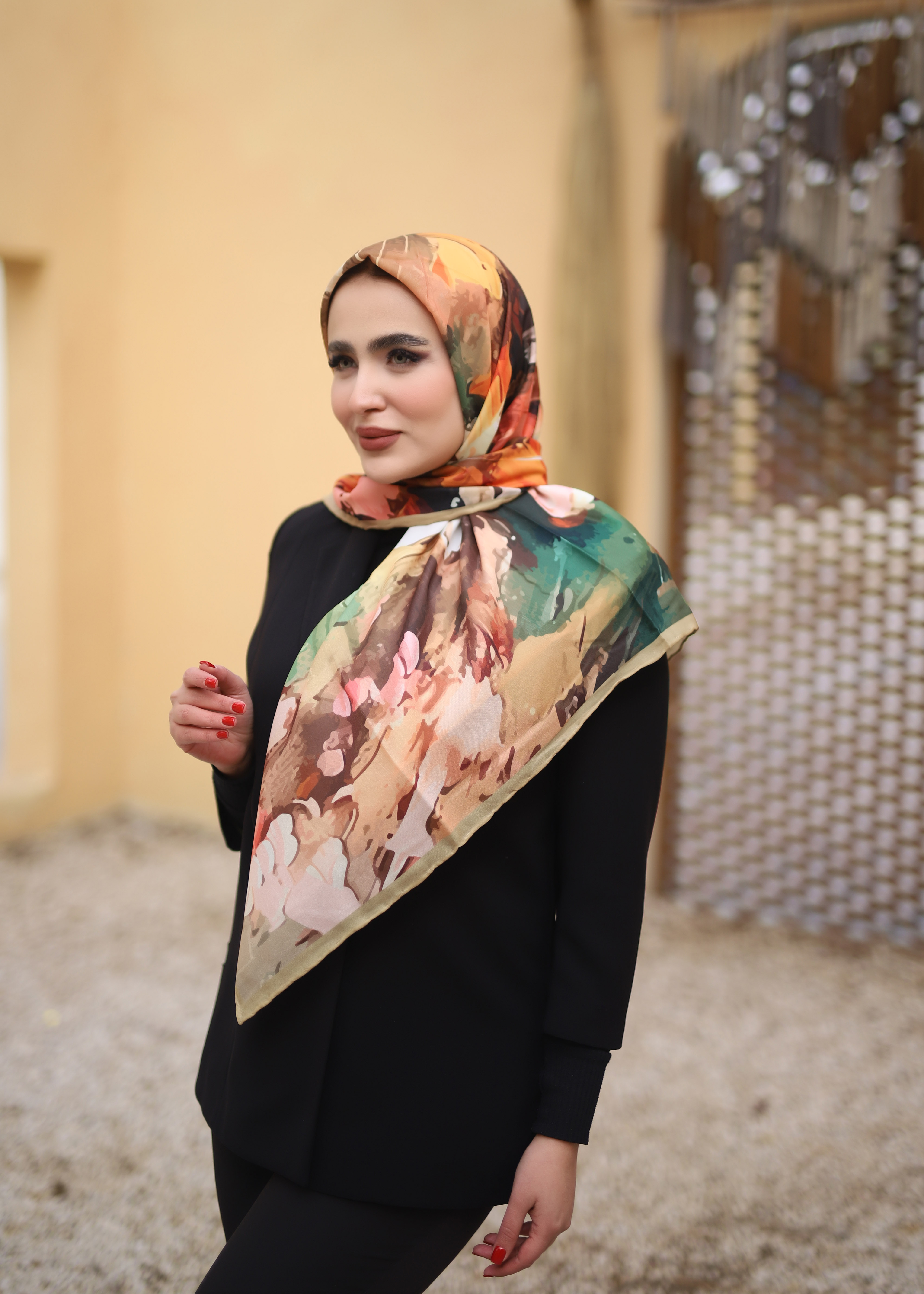 روسری حریر ابرنگی دستدوز بسته8طرحی کد r72 (عمده)
