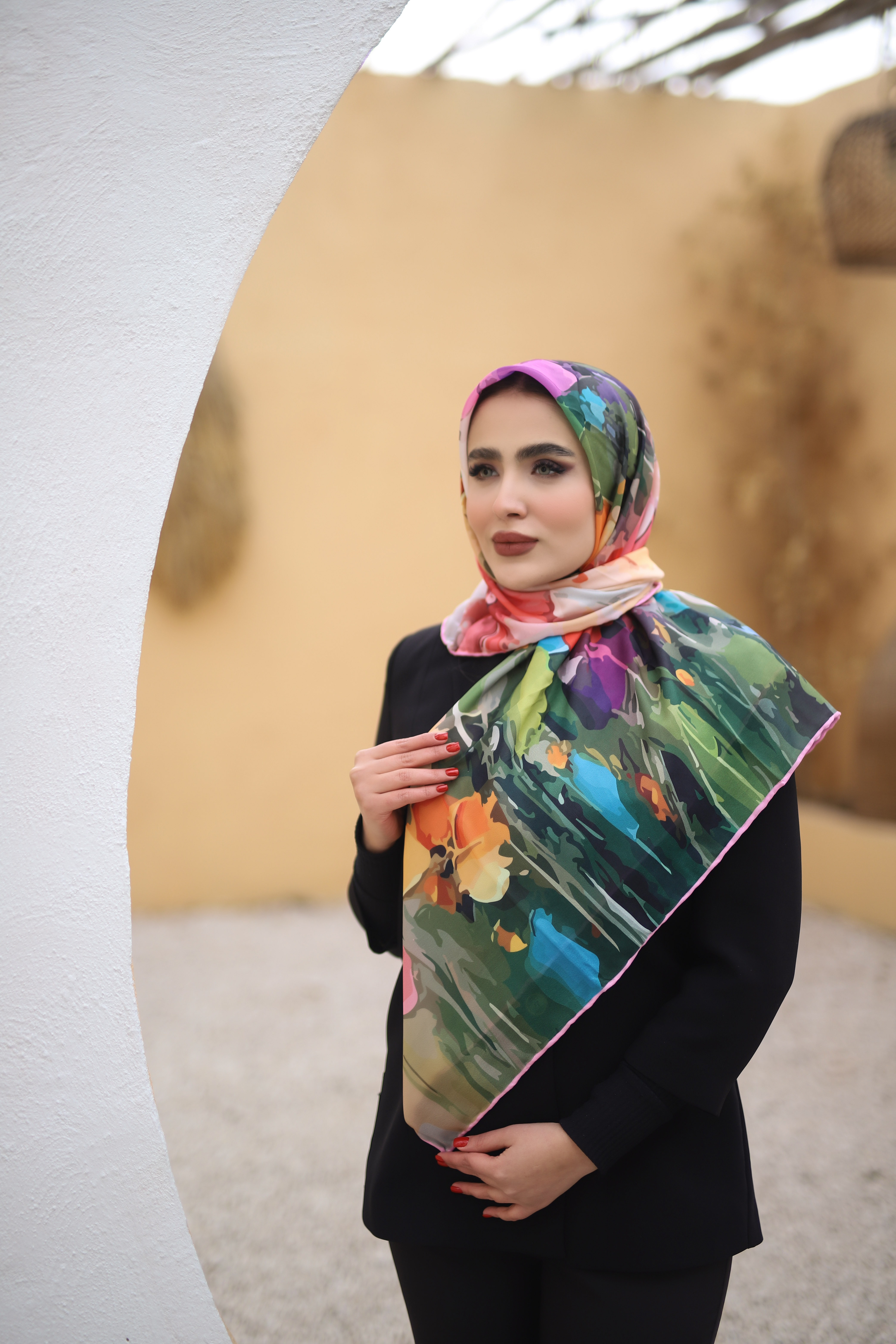 روسری حریر ابرنگی دستدوز بسته8طرحی کد r72 (عمده)
