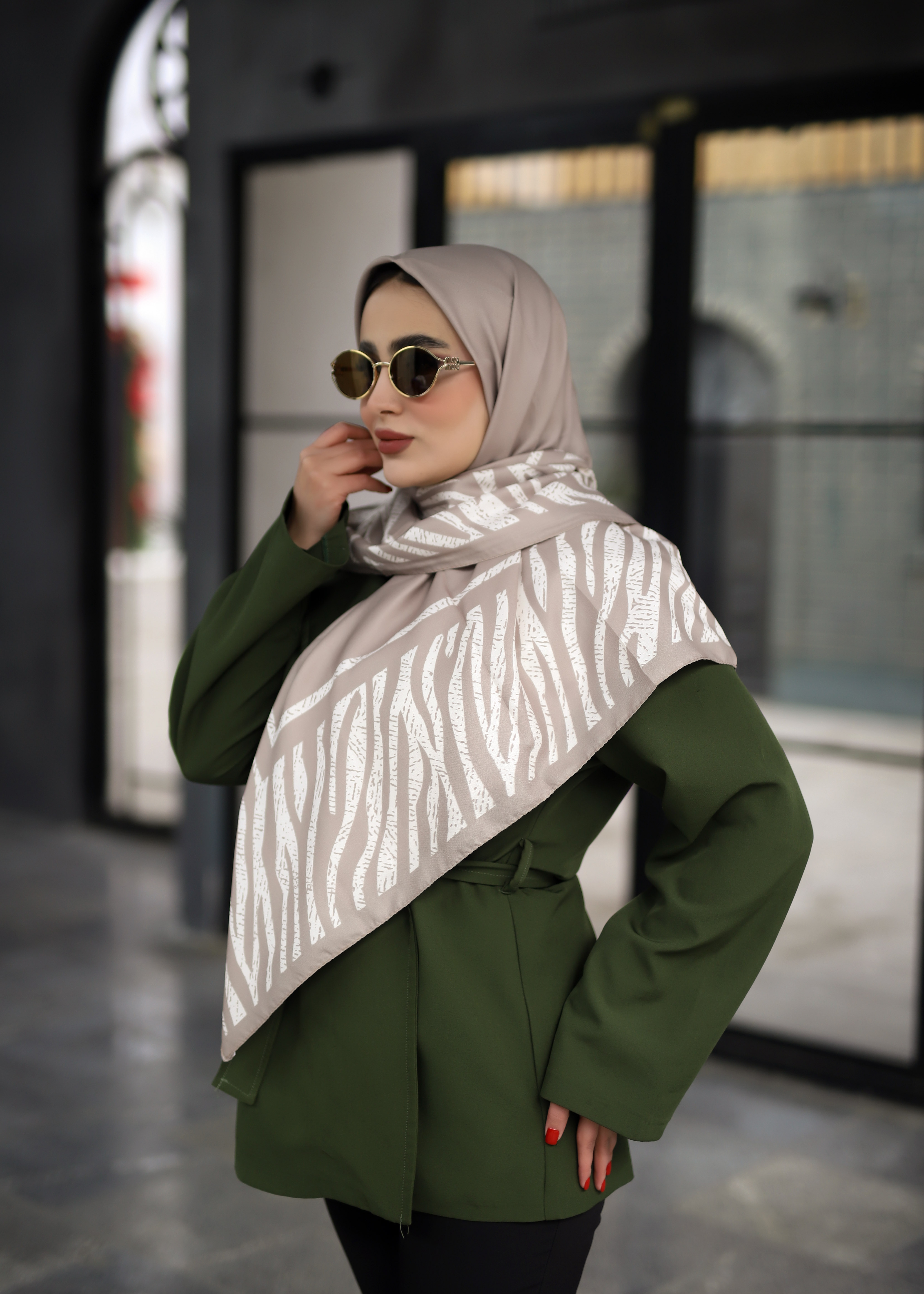 روسری ابریشم توییل پک کرم روشن بسته6طرحی کد r75 (عمده)
