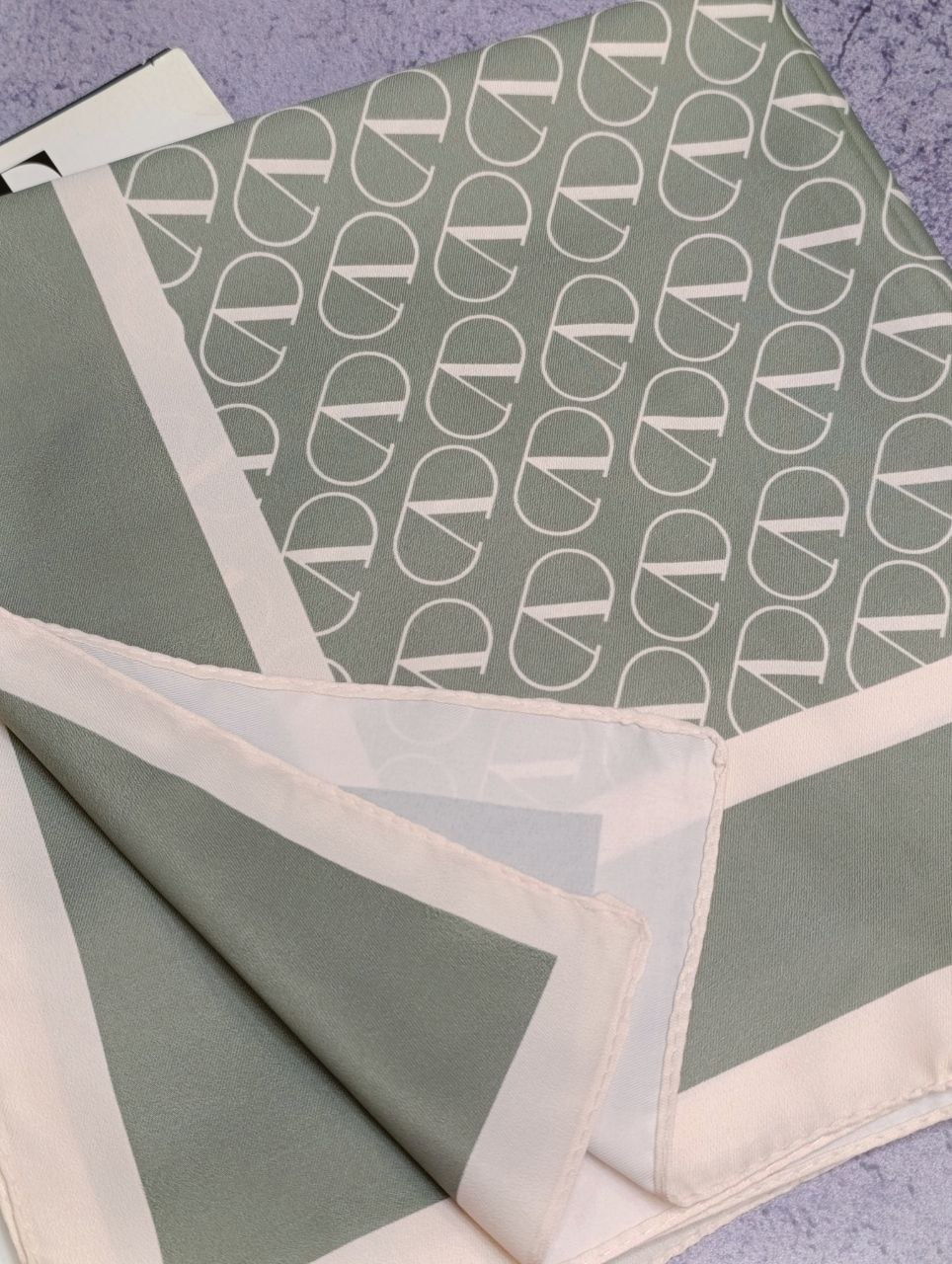 روسری ابریشم توییل پک سبز پاستیلی بسته6طرحی کد r76 (عمده)
