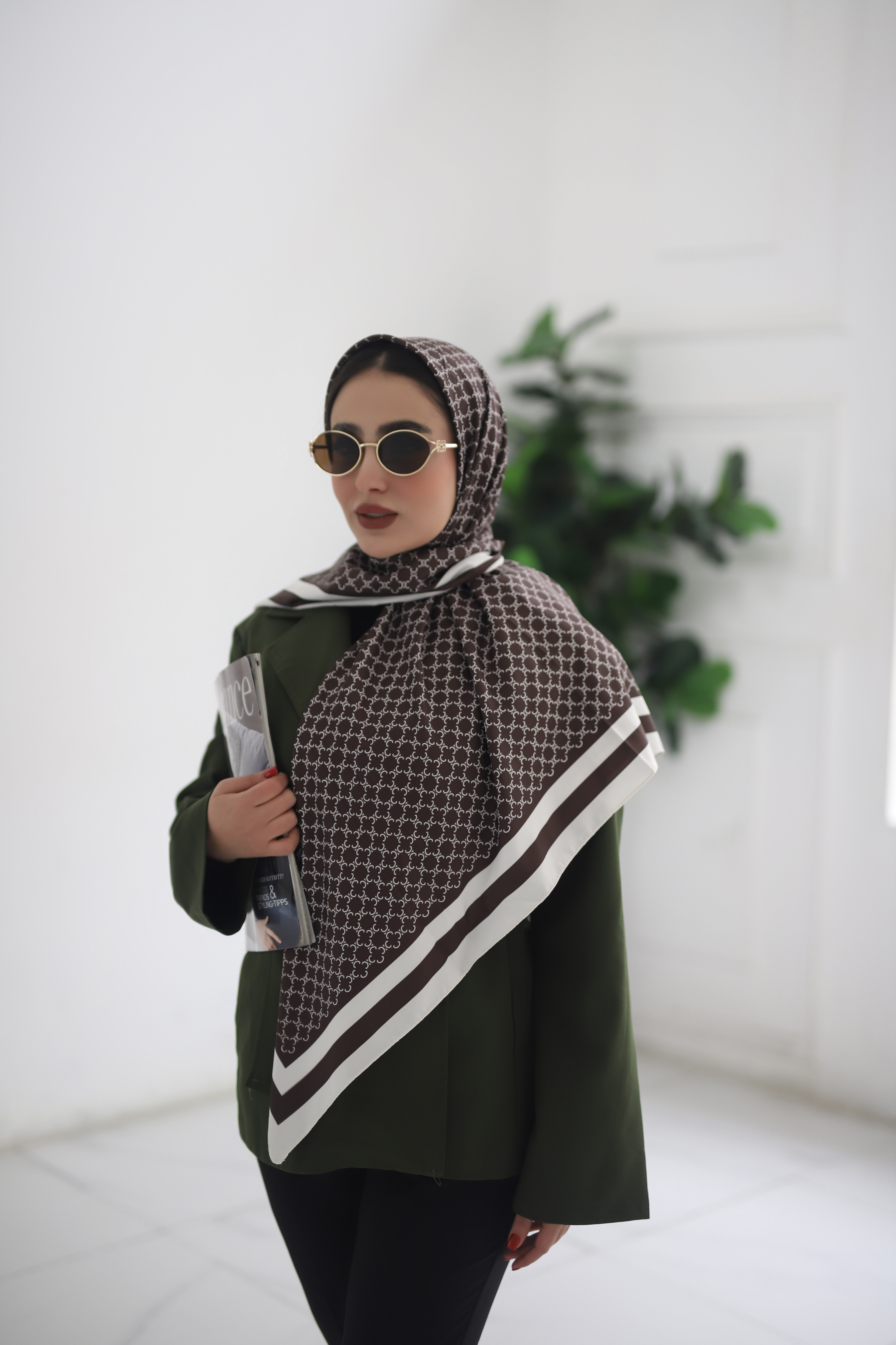 روسری ابریشم توییل پک موکا رنگ سال بسته6طرحی کد r80 (عمده)
