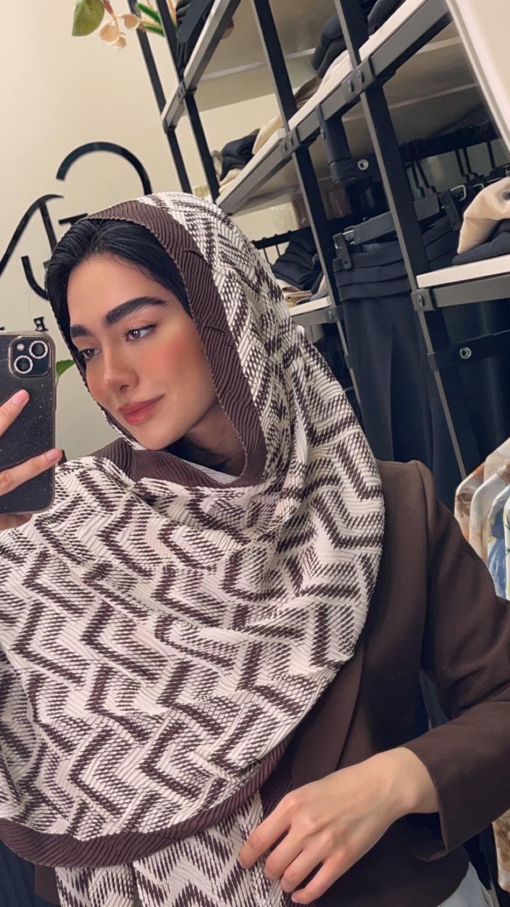 شال پلیسه پک موکا رنگ سال بسته8طرحی کد sp42 (عمده)
