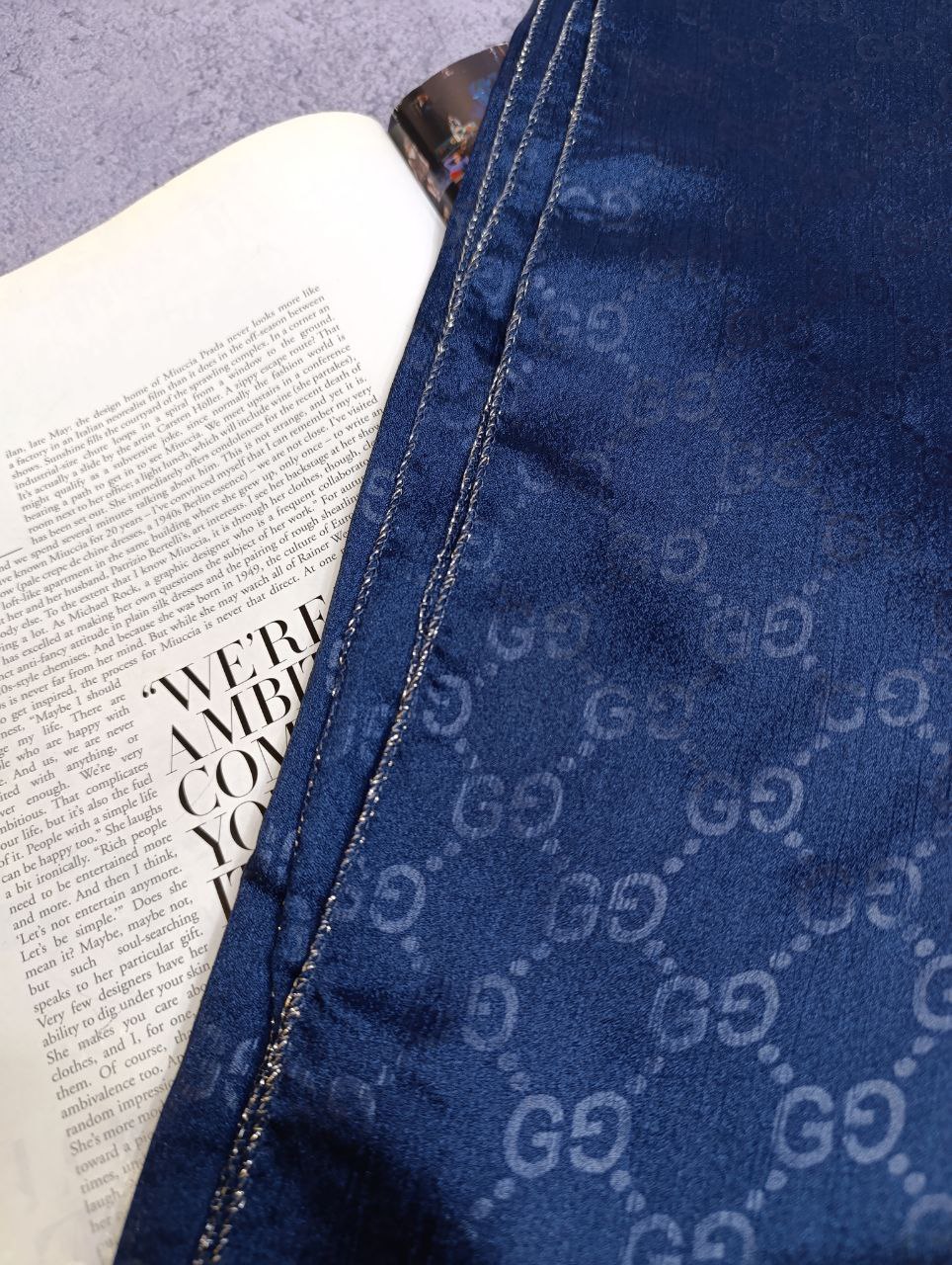 روسری کریستال داغی گوچی بسته12رنگی کد rm16 (عمده)
