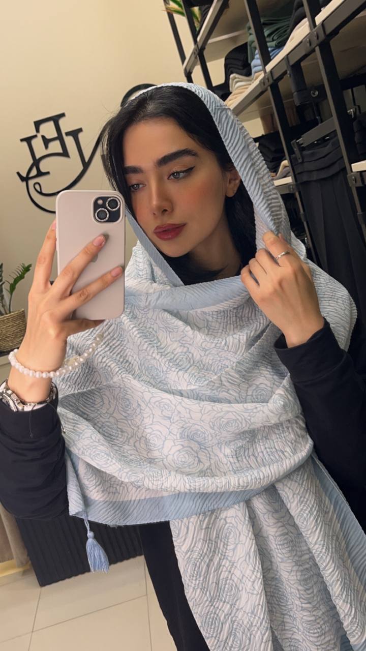 شال پلیسه طرح گل بسته8رنگی کد sp44 (عمده)
