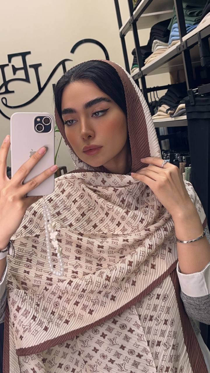 شال پلیسه طرح لویی ویتون بسته8رنگی کد sp45 (عمده)
