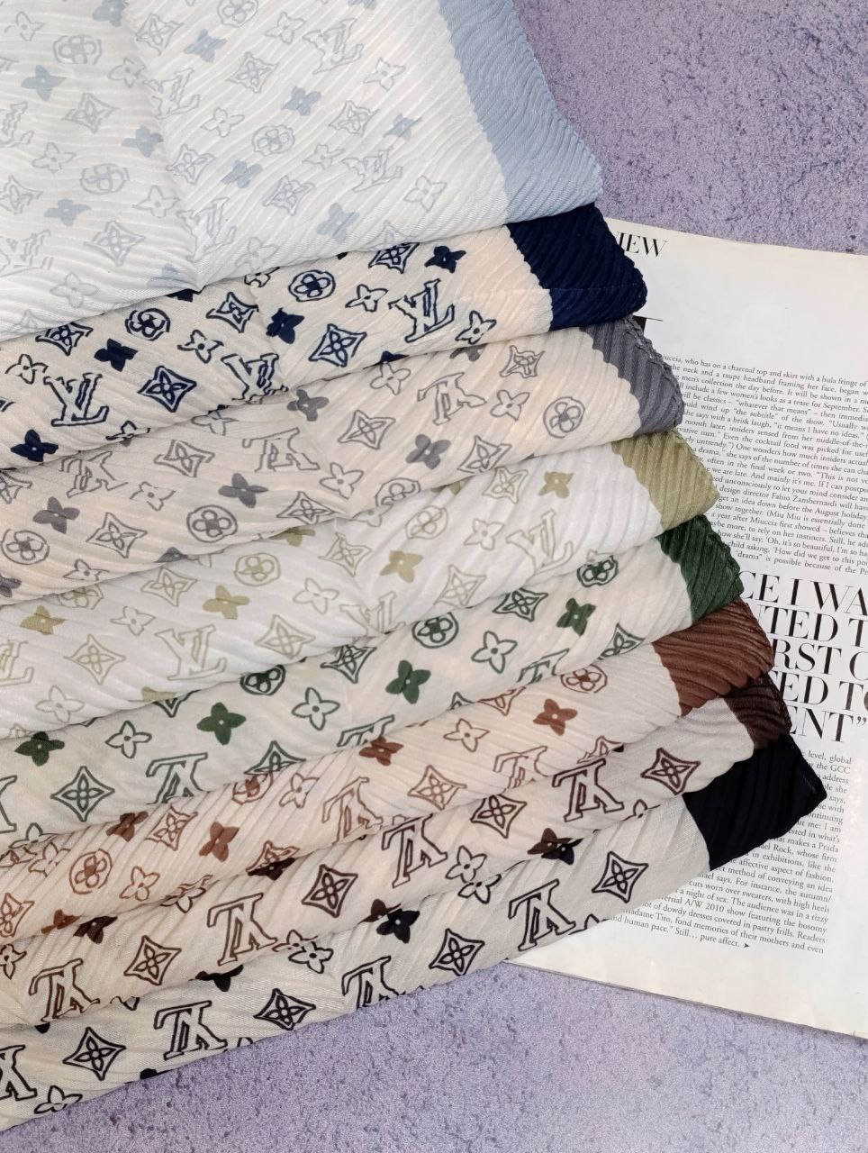 شال پلیسه طرح لویی ویتون بسته8رنگی کد sp45 (عمده)
