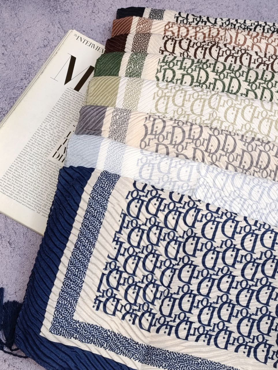 شال پلیسه طرح دیور بسته8رنگی کد sp46 (عمده)
