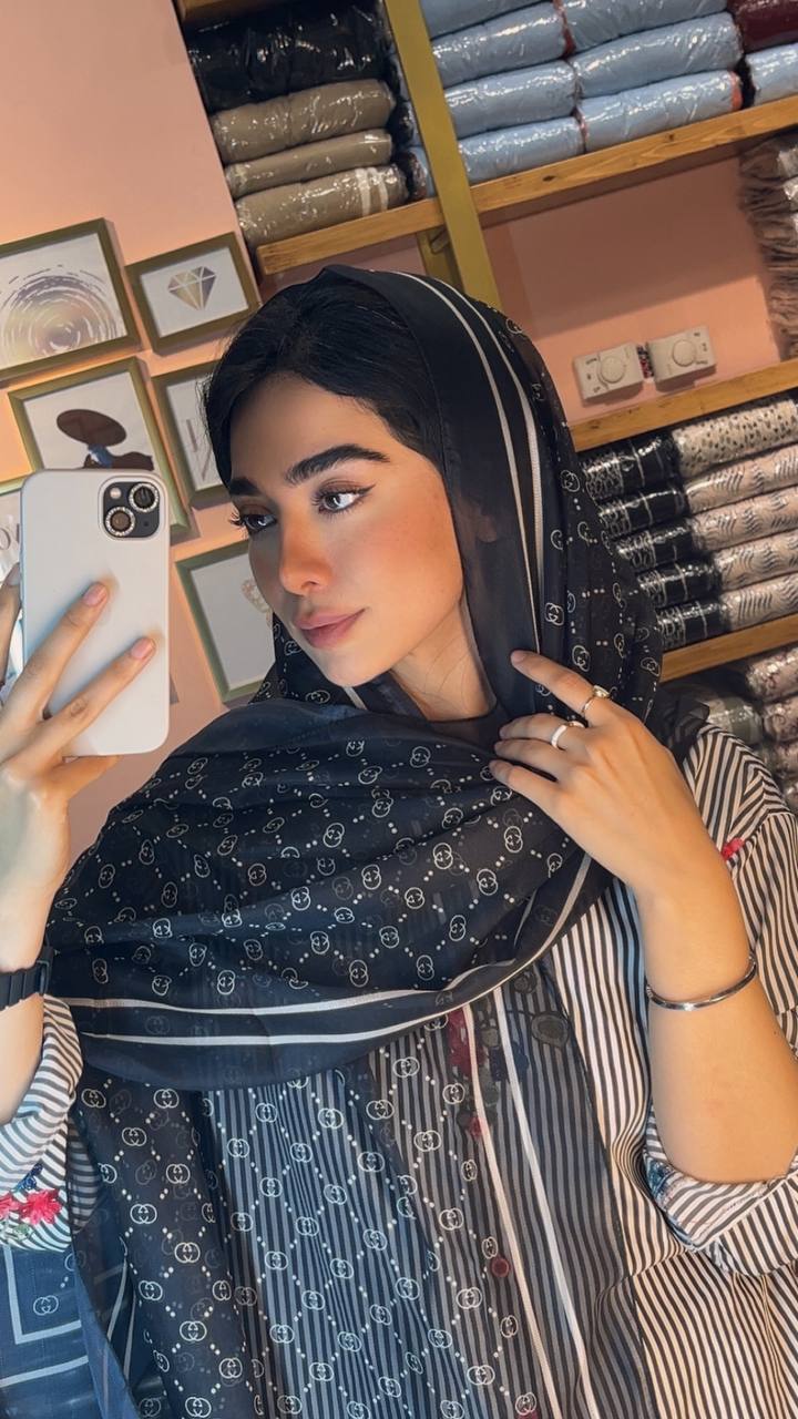 شال حریر طرحدار پک مشکی سفید بسته10طرحی کد sh53 (عمده)
