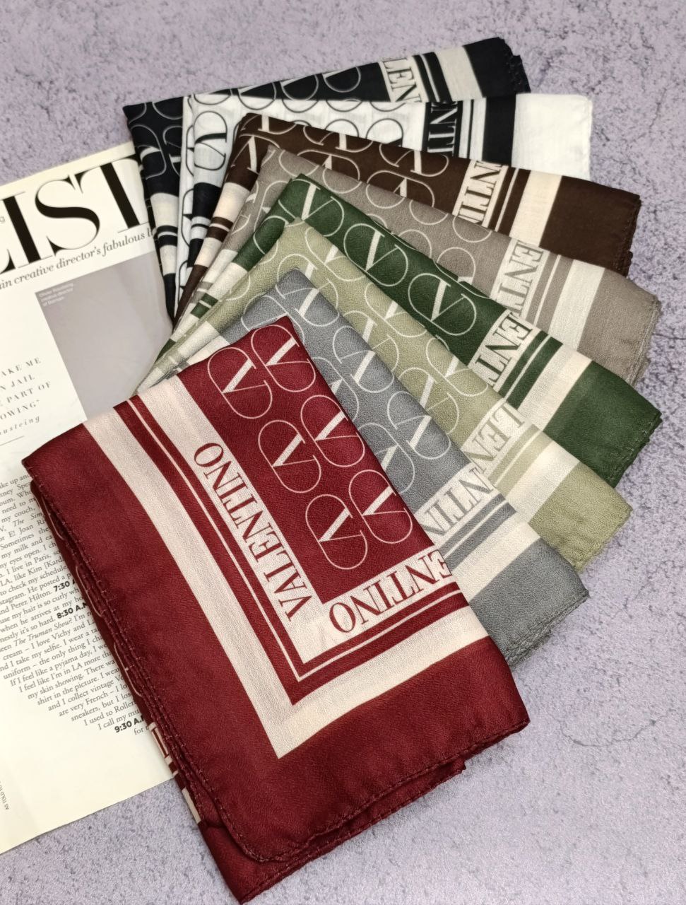 مینی اسکارف طرح ولنتینو بسته8رنگی کد mt33 (عمده)
