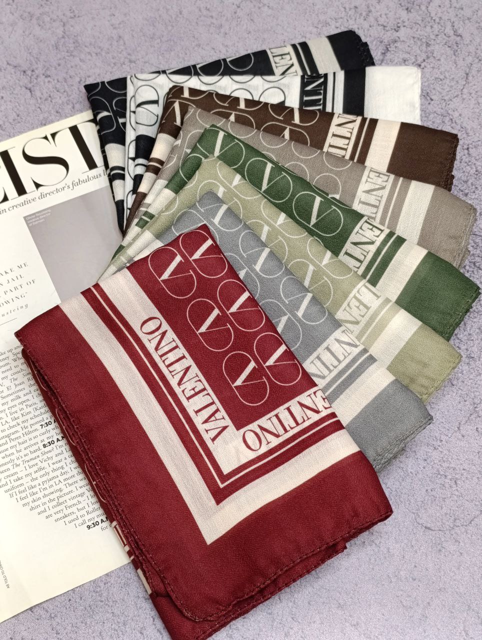 مینی اسکارف طرح ولنتینو بسته8رنگی کد mt33 (عمده)
