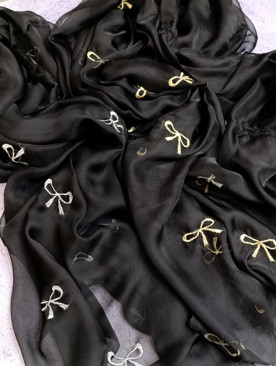 شال حریر گلدوزی پاپیون بسته3رنگی کد sm59 (عمده)
