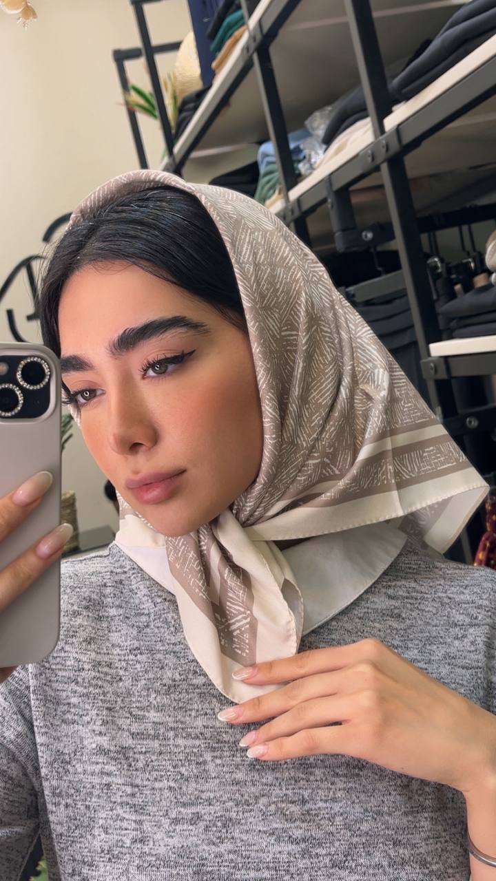 مینی اسکارف ابریشم توییل بسته8رنگی کد mt37 (عمده)
