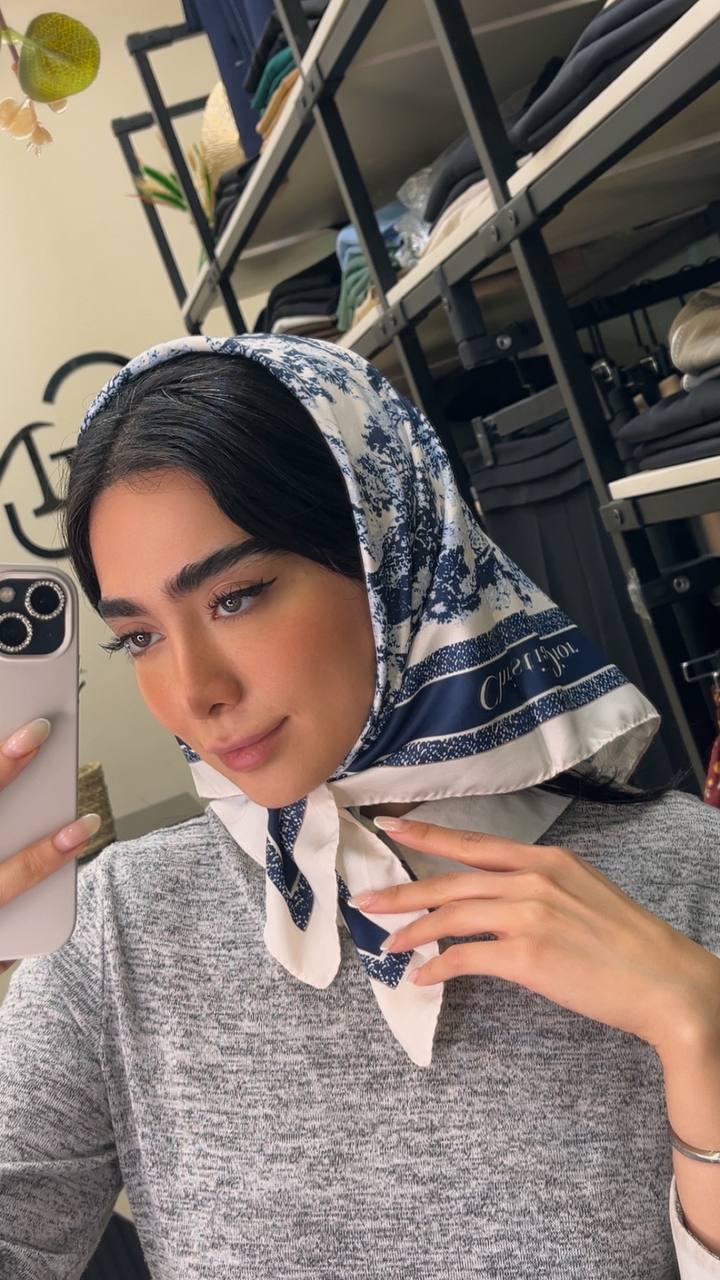 مینی اسکارف ابریشم توییل دیورجنگلی بسته8رنگی کد mt38 (عمده)
