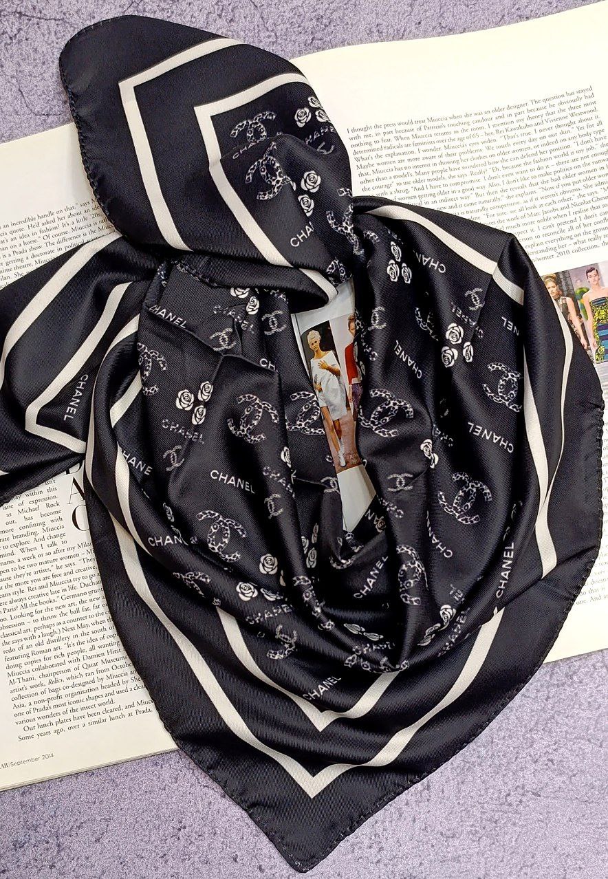 مینی اسکارف ابریشم توییل پک سفیدمشکی بسته6طرحی کد mt40 (عمده)
