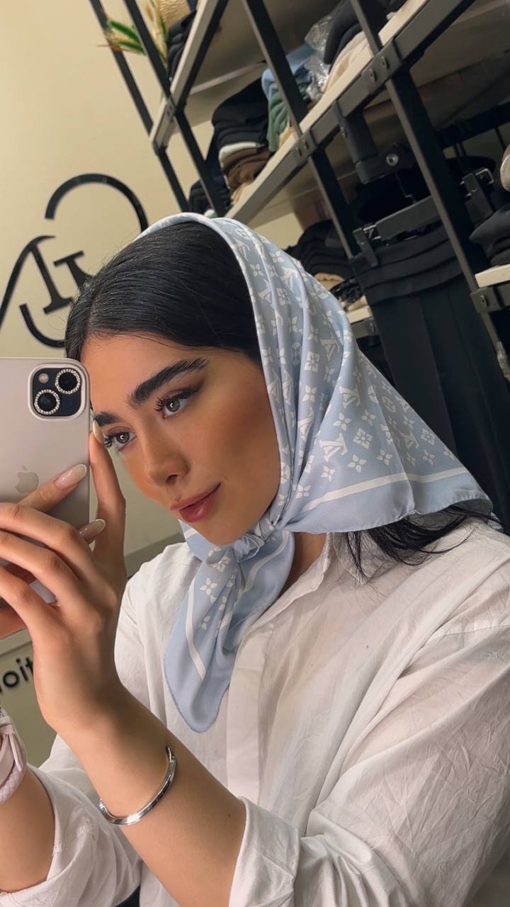 مینی اسکارف ابریشم توییل پک ابی روشن بسته6طرحی کد mt42 (عمده)
