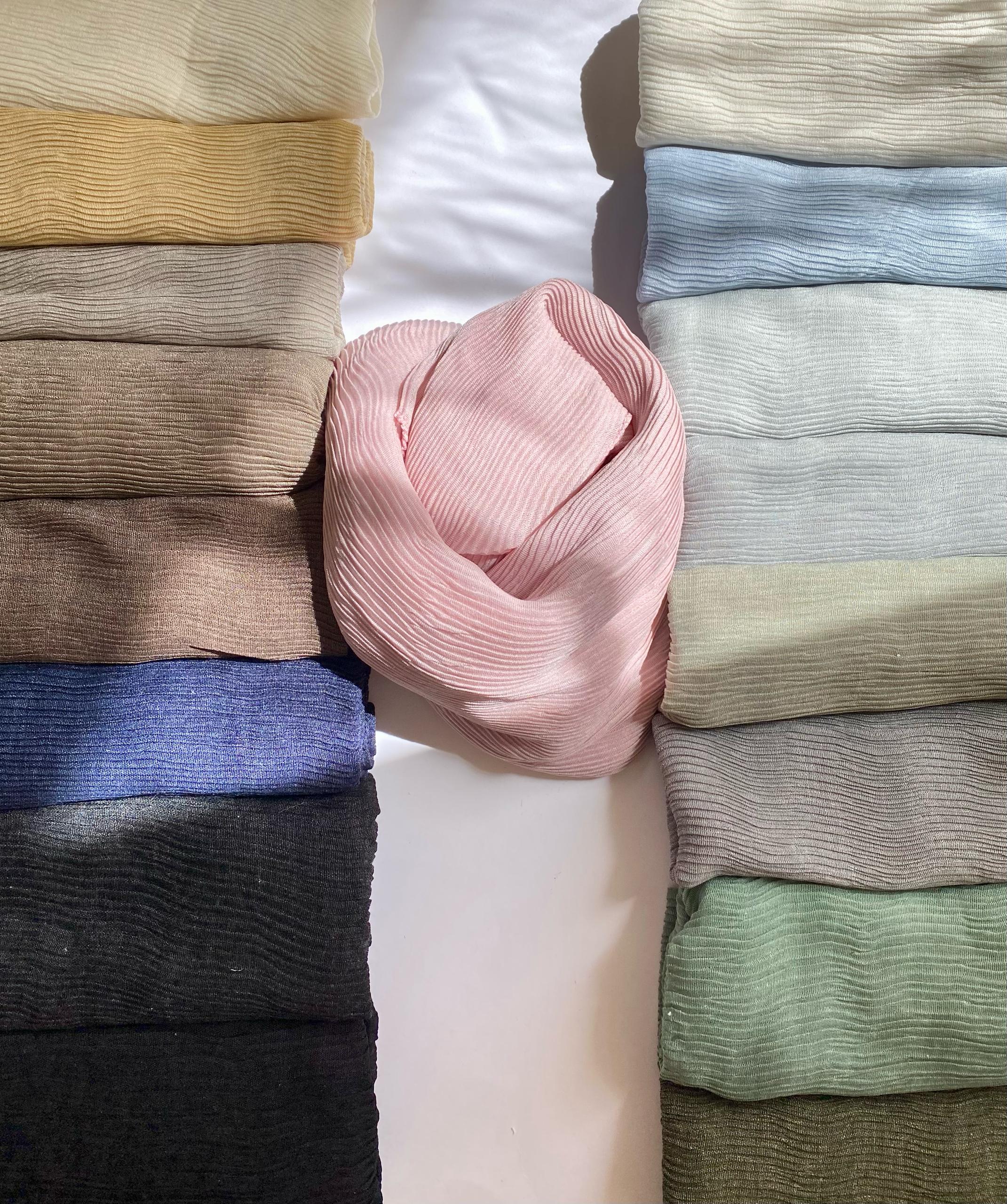 شال پلیسه سنگشور بسته17رنگی کد sp54 (عمده)
