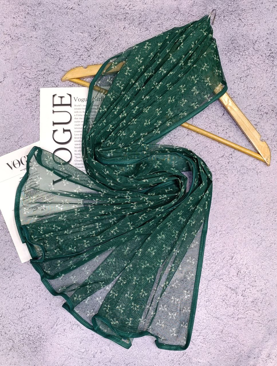 شال توری چاپی پک سبز بسته6طرحی کد sh67 (عمده)
