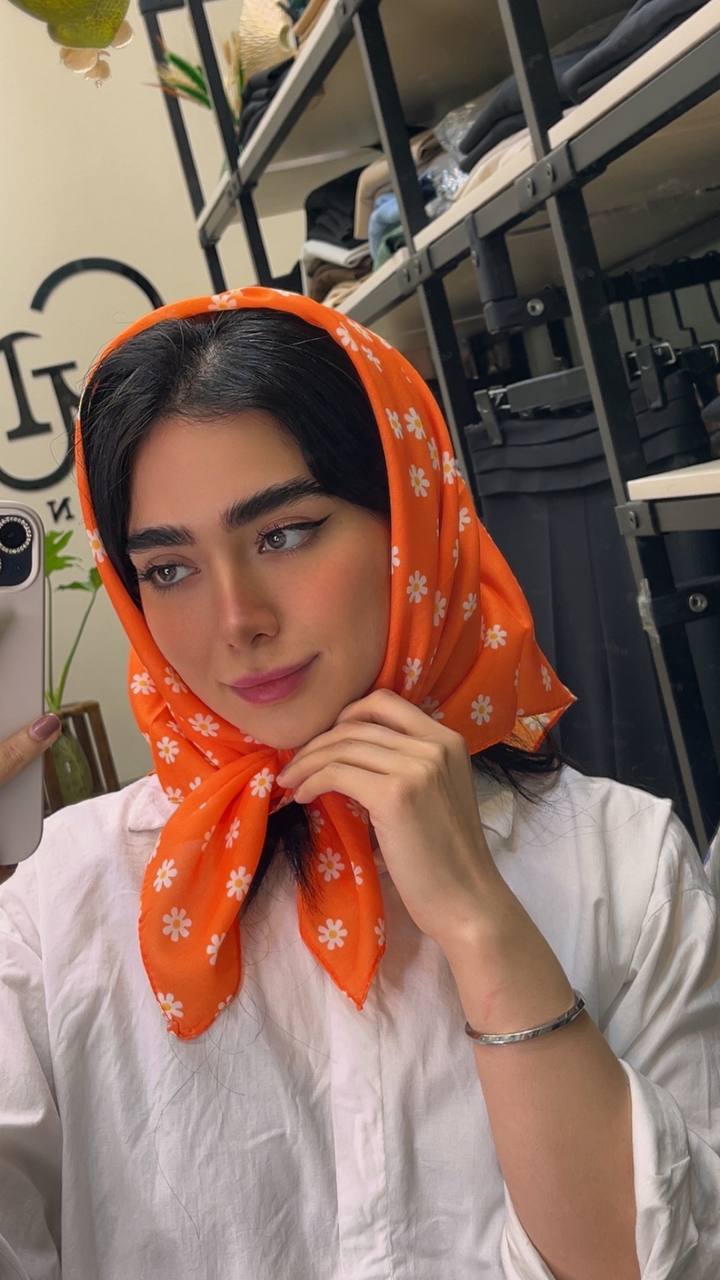 مینی اسکارف طرح بابونه بسته13رنگی کد mt46 (عمده)
