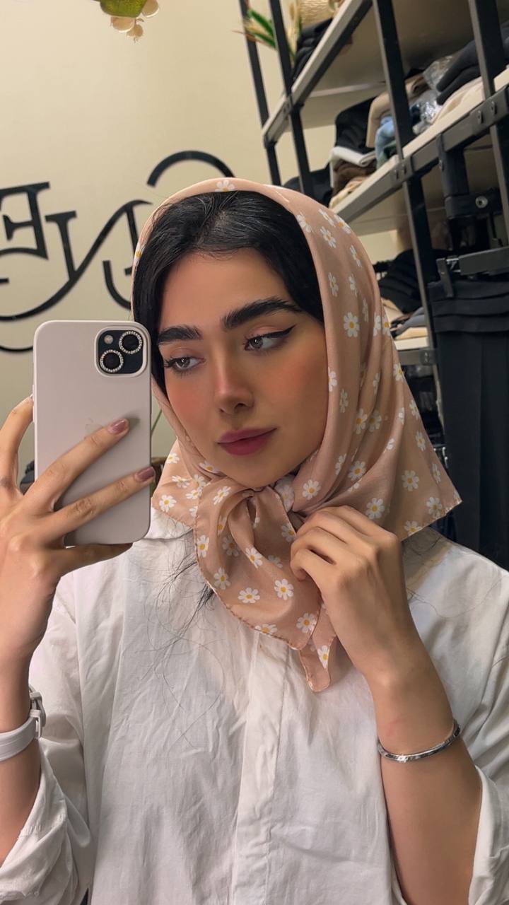 مینی اسکارف طرح بابونه بسته13رنگی کد mt46 (عمده)
