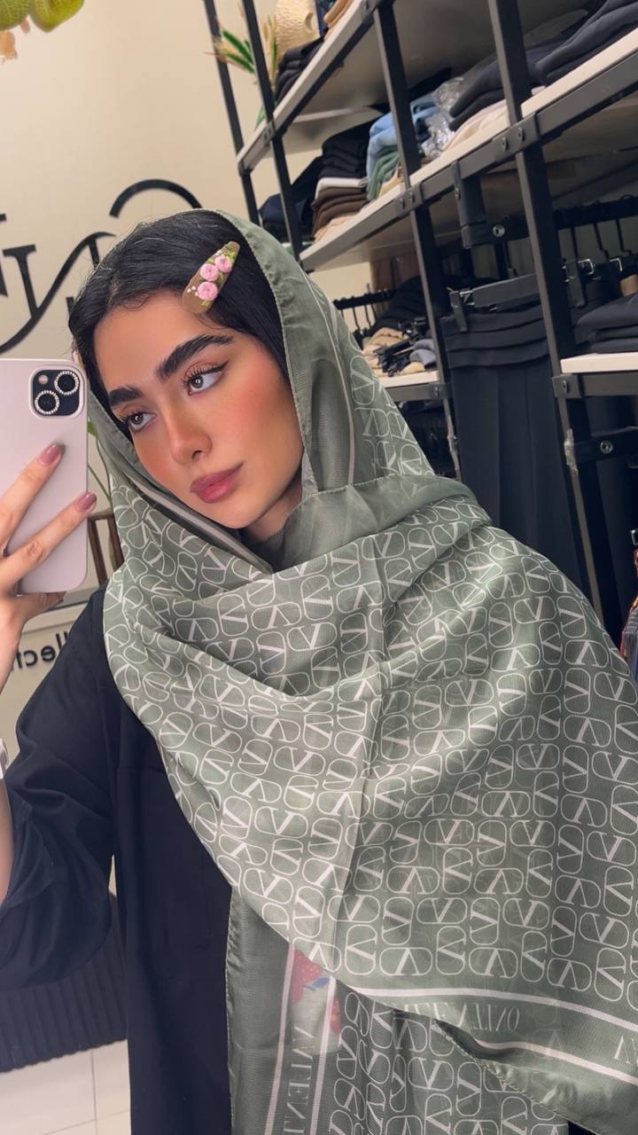 شال حریرچاپی پک سبز پاستیلی بسته10طرحی کد sh69 (عمده)
