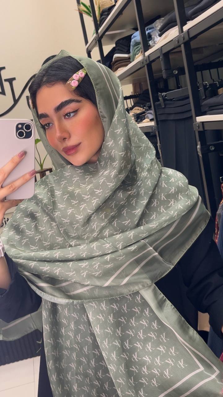 شال حریرچاپی پک سبز پاستیلی بسته10طرحی کد sh69 (عمده)
