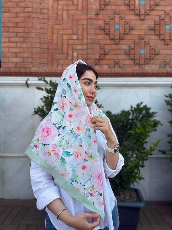 روسری نخی ابرنگی بسته8طرحی کد r92 (عمده)
