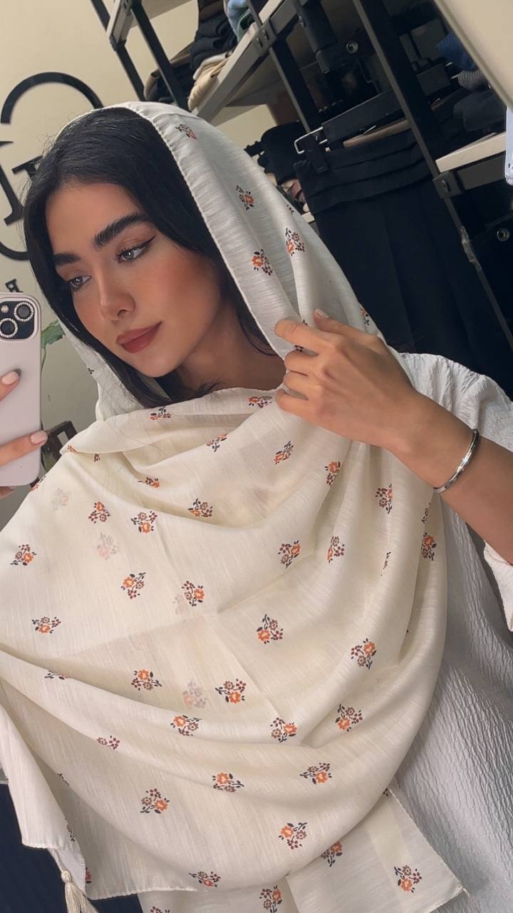 شال چاپی پک گل بسته10طرحی کد sh53 (عمده)