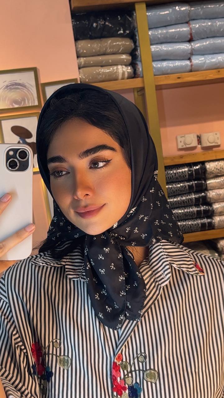 مینی اسکارف ابریشم توییل پک سفیدمشکی بسته10طرحی کد mt53 (عمده)
