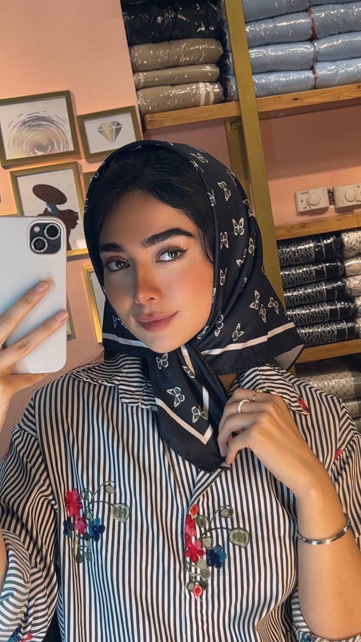 مینی اسکارف ابریشم توییل پک سفیدمشکی بسته10طرحی کد mt53 (عمده)
