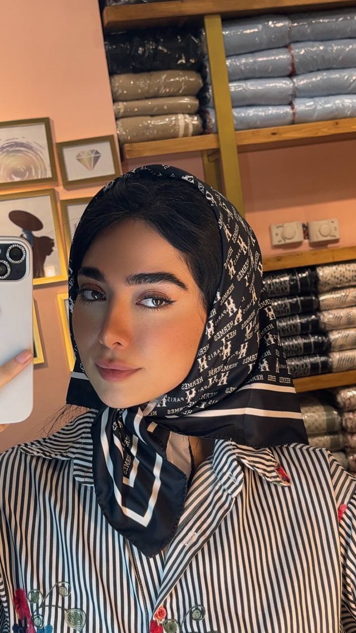 مینی اسکارف ابریشم توییل پک سفیدمشکی بسته10طرحی کد mt53 (عمده)
