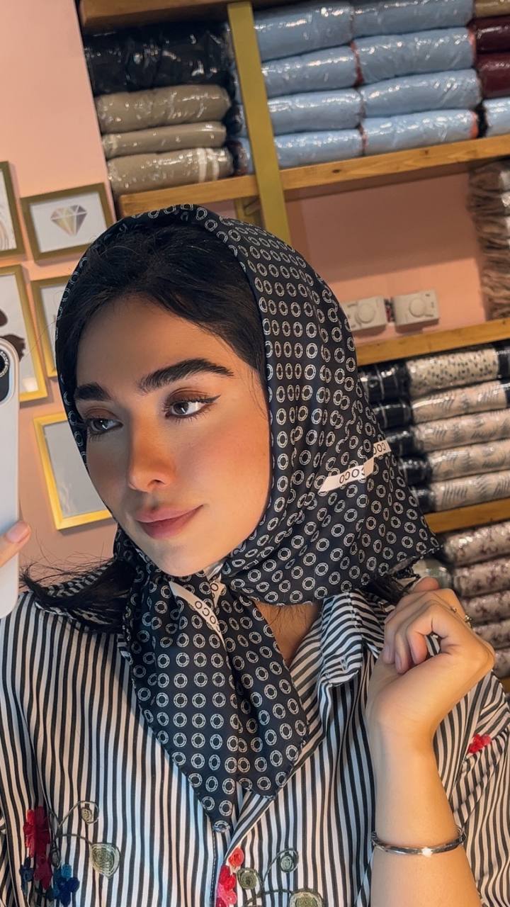 مینی اسکارف ابریشم توییل پک سفیدمشکی بسته10طرحی کد mt53 (عمده)
