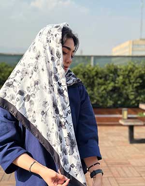 روسری نخی پک سفیدمشکی بسته8طرحی کد r100 (عمده)
