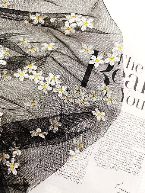 مینی اسکارف توری گلدوزی بسته3طرحی کد mm21 (عمده)
