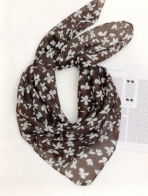 مینی اسکارف بچگانه بسته12رنگی کد mt56 (عمده)
