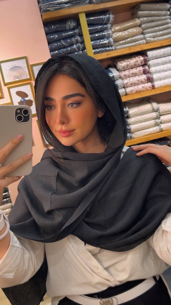 شال پلیسه مشکی سری انتخابی کد sp65 (عمده)
