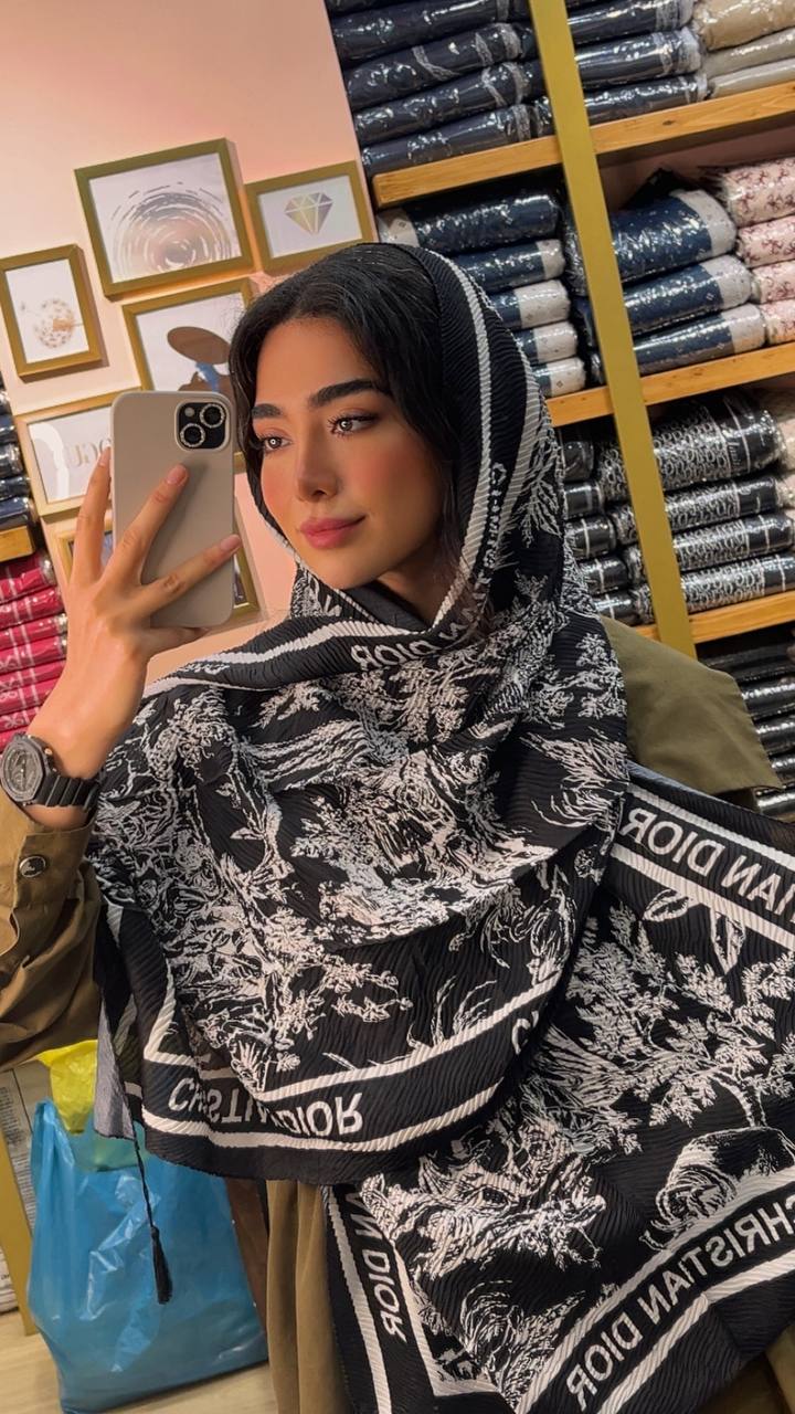 شال پلیسه چاپی حریر پک مشکی بسته8طرحی کد sp66 (عمده)
