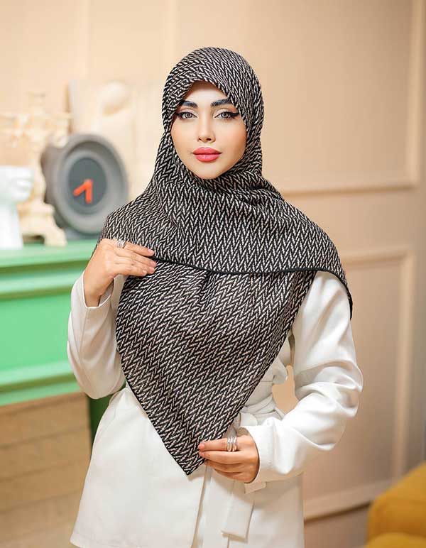 روسری چاپ خیس پک مشکی کرم بسته12طرحی کد r106 (عمده)
